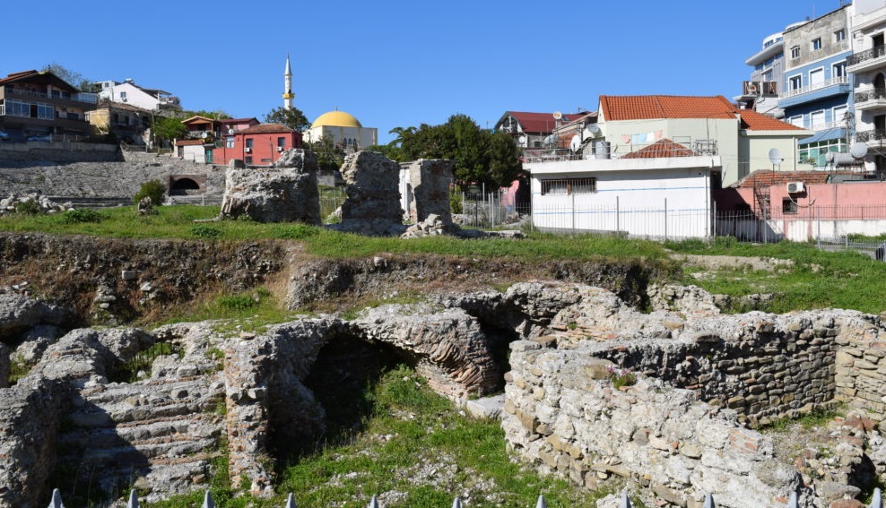 Zbulimi i plote i Amfiteatrit te Durresit, nis kryerja e sondazheve gjeologjike